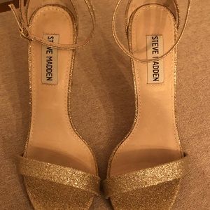 Steve Madden gold strapped sandals size 6.5